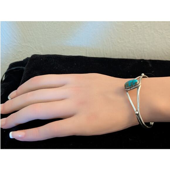 Vintage Signed LR Sterling Navajo Native American Turquoise Cuff Bracelet - Picture 4 of 8